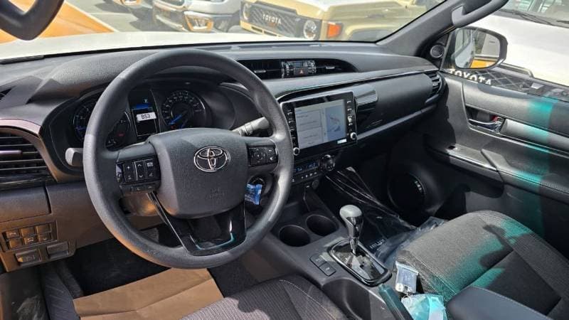 2026 Toyota Hilux ADVENTURE thumbnail 8