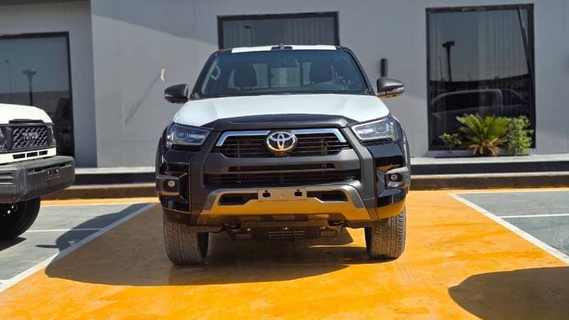 2026 Toyota Hilux ADVENTURE thumbnail 2