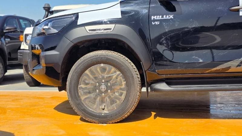 2026 Toyota Hilux ADVENTURE thumbnail 5