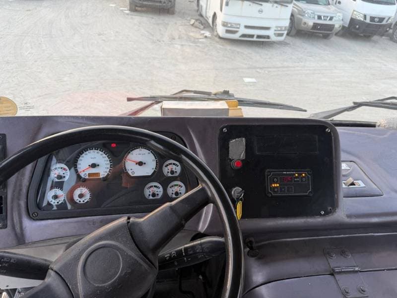 2016 Ashok Leyland Falcon Falcon ac thumbnail 4