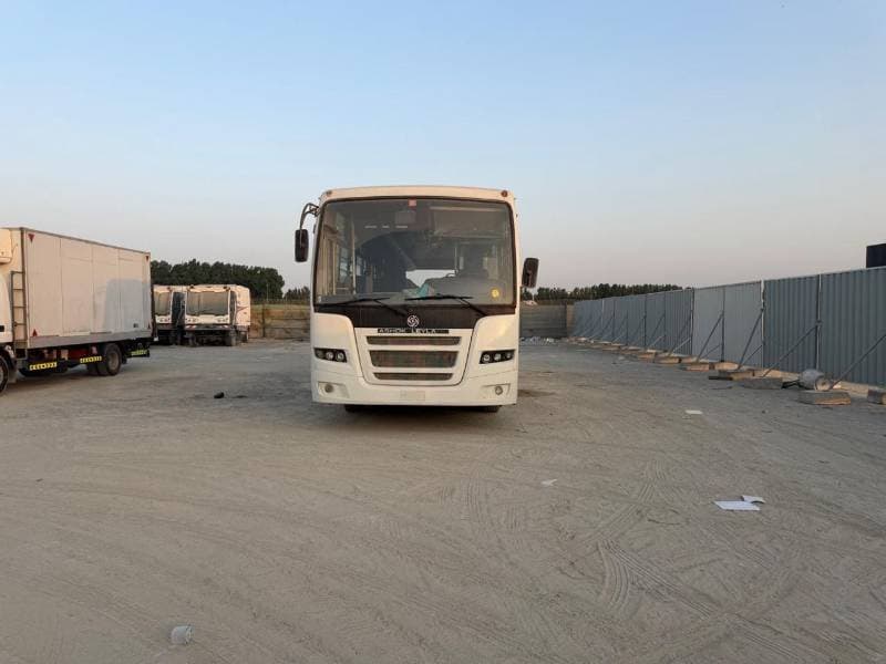 2016 Ashok Leyland Falcon thumbnail 2