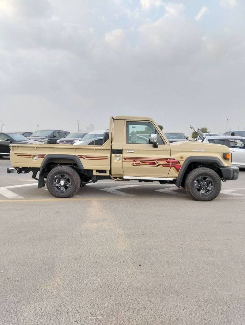2026 Toyota Land Cruiser Pick Up thumbnail 3