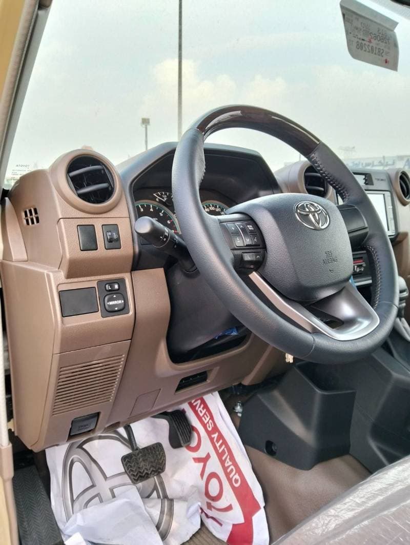 2026 Toyota Land Cruiser Pick Up thumbnail 6