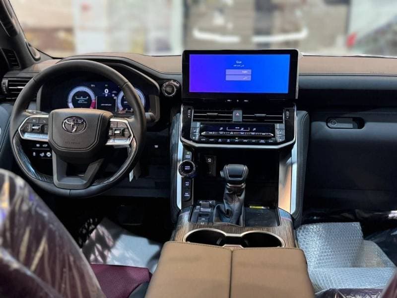 2026 Toyota Land Cruiser thumbnail 6