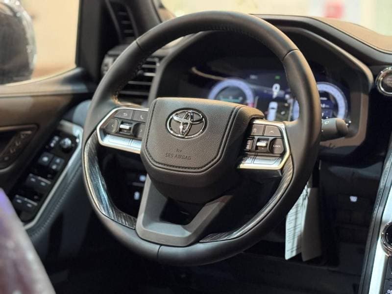 2026 Toyota Land Cruiser thumbnail 8