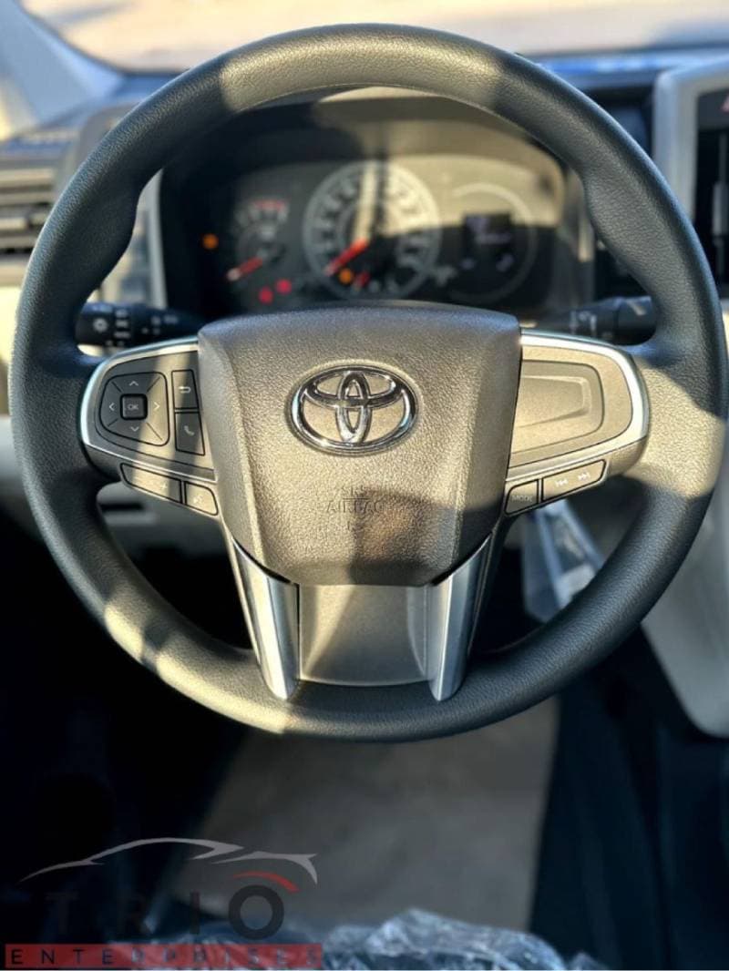 2026 Toyota Hiace GL thumbnail 8