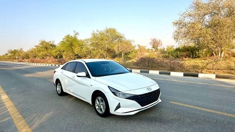 2023 Hyundai Elantra SMART thumbnail 2