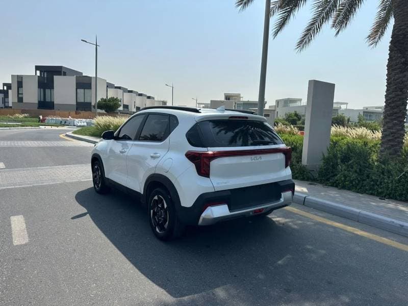 2025 Kia Sonet EX thumbnail 3