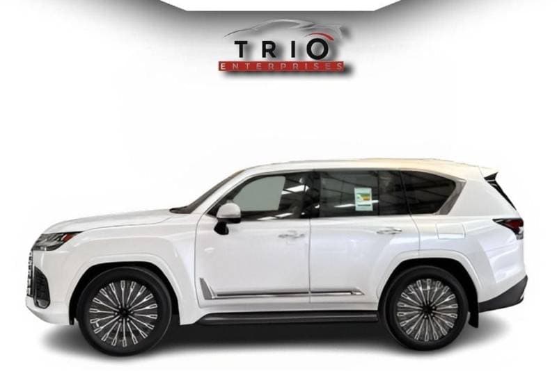 2026 Lexus LX700h VIP thumbnail 3