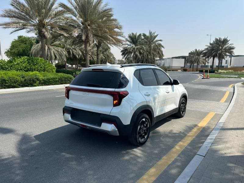 2025 Kia Sonet EX thumbnail 5