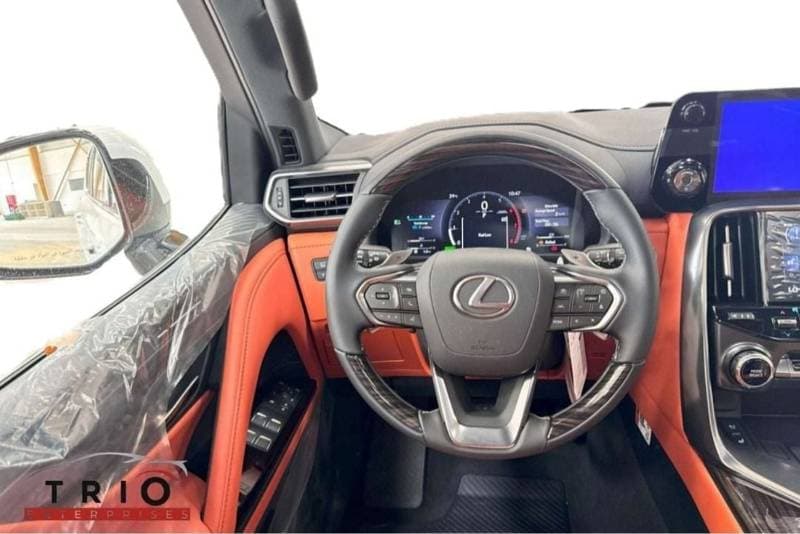 2026 Lexus LX700h VIP thumbnail 5