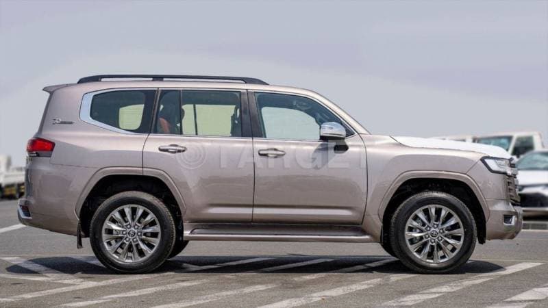 2024 Toyota Land Cruiser VXR thumbnail 3