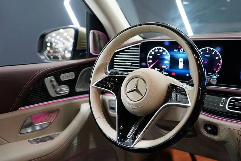 2024 Mercedes Benz GLS 600 MAYBACH thumbnail 4