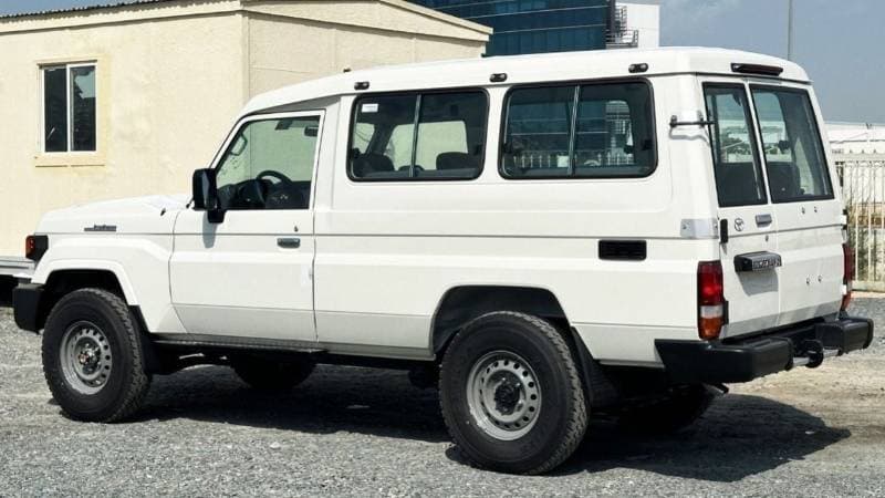 2025 Toyota Land Cruiser 70 LC 78 40TH ANNIVERSARY 4.0L AT thumbnail 3