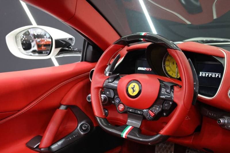 2021 Ferrari 812 GTS thumbnail 5