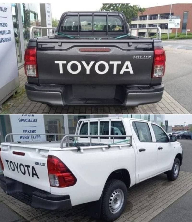 2023 Toyota Hilux GL thumbnail 8