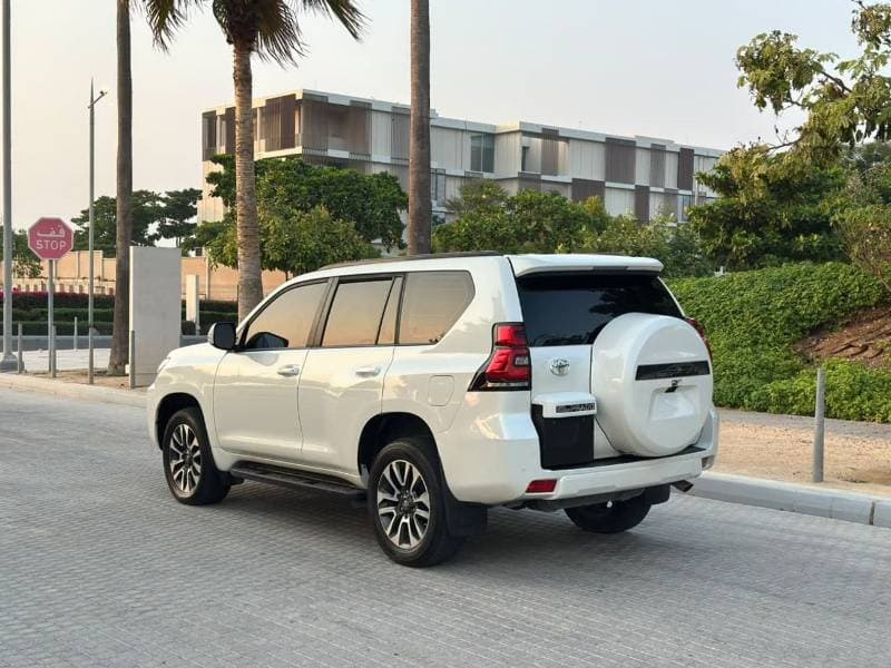2023 Toyota Land Cruiser GXR thumbnail 5