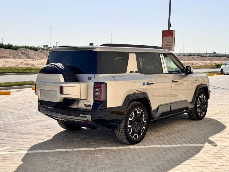 2025 BYD Leopard 8 FLAGSHIP thumbnail 4