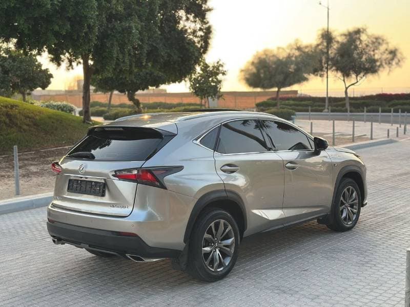 2015 Lexus NX200t F SPORT PLATINUM thumbnail 4