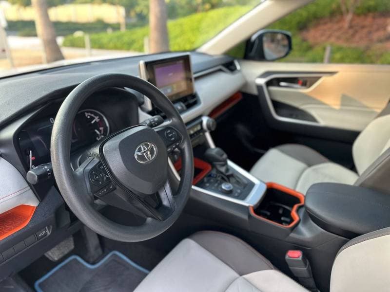 2024 Toyota RAV4 ADVENTURE thumbnail 8