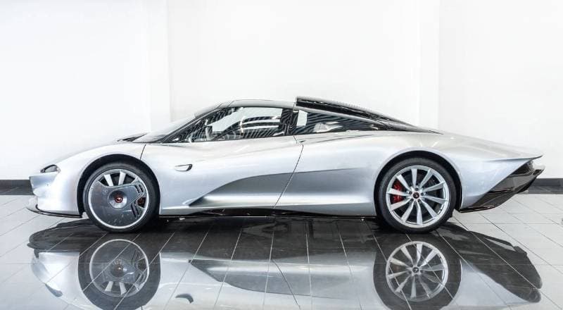 2020 McLaren Speedtail STANDARD thumbnail 4