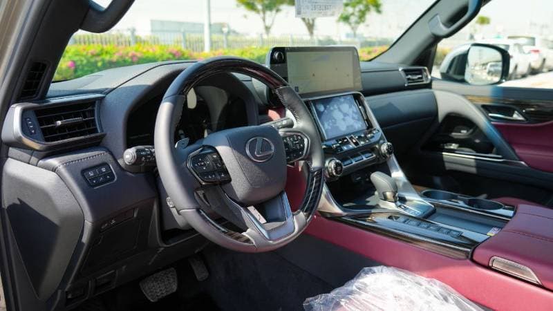 2026 Lexus LX700h SIGNATURE thumbnail 4