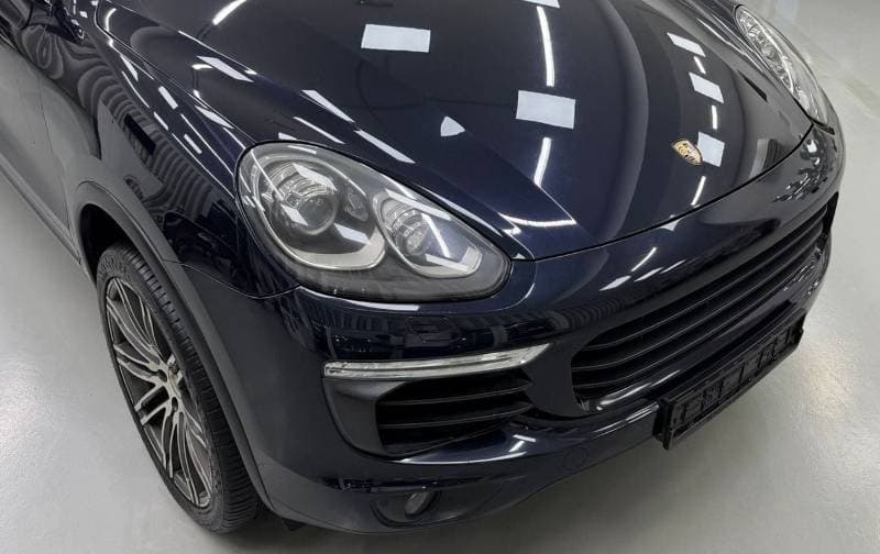 2015 Porsche Cayenne S thumbnail 2