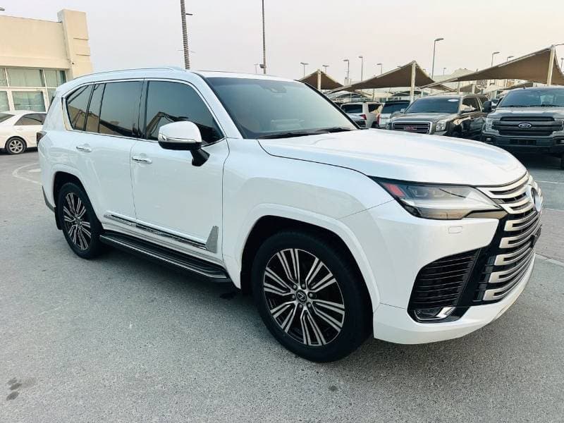 2024 Lexus LX600 SIGNATURE thumbnail 3