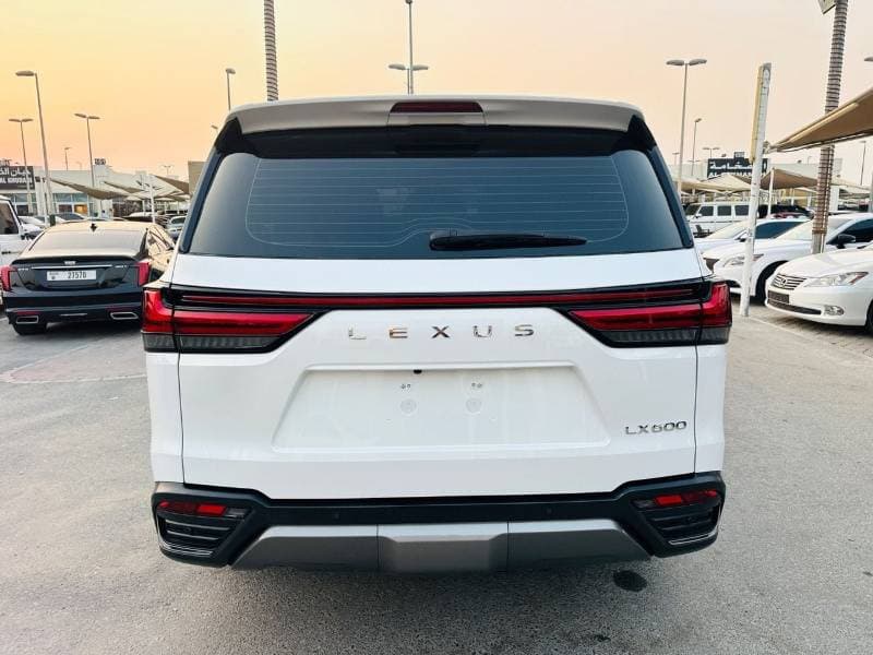 2024 Lexus LX600 SIGNATURE thumbnail 5