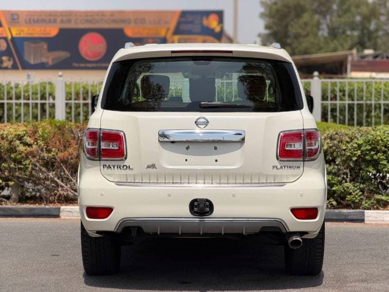 2019 Nissan Patrol SE PLATINUM CITY thumbnail 4