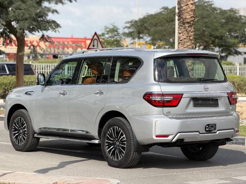 2022 Nissan Patrol SE PLATINUM CITY thumbnail 6
