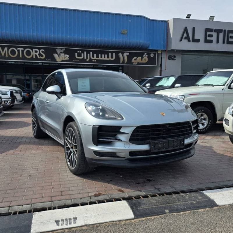 2021 Porsche Macan STANDARD