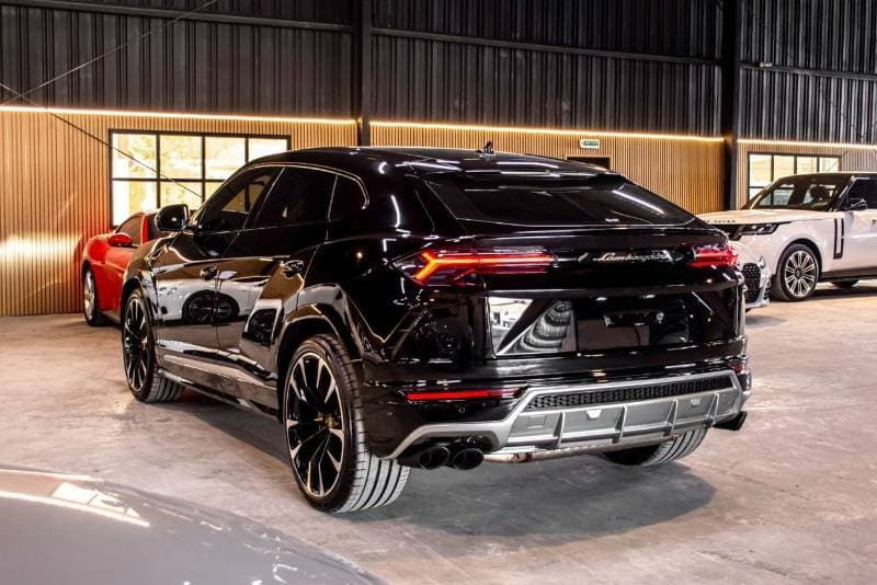 2019 Lamborghini Urus STANDARD thumbnail 5