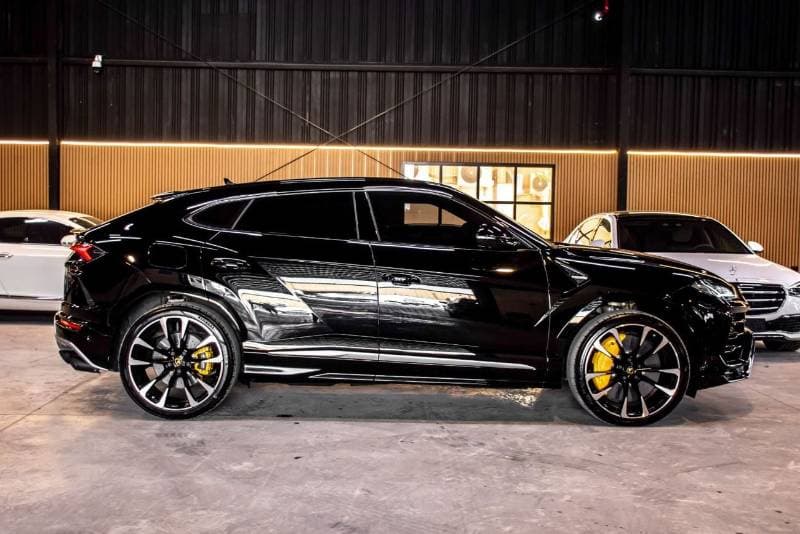 2019 Lamborghini Urus STANDARD thumbnail 7
