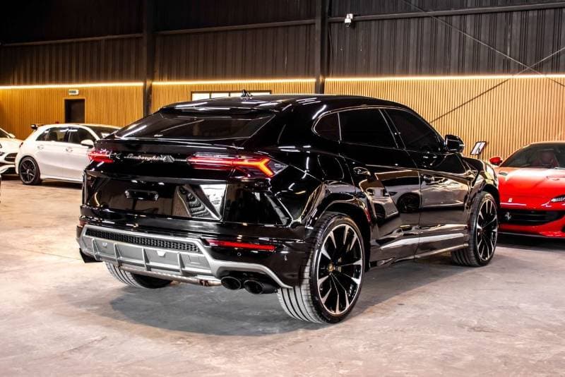 2019 Lamborghini Urus STANDARD thumbnail 6