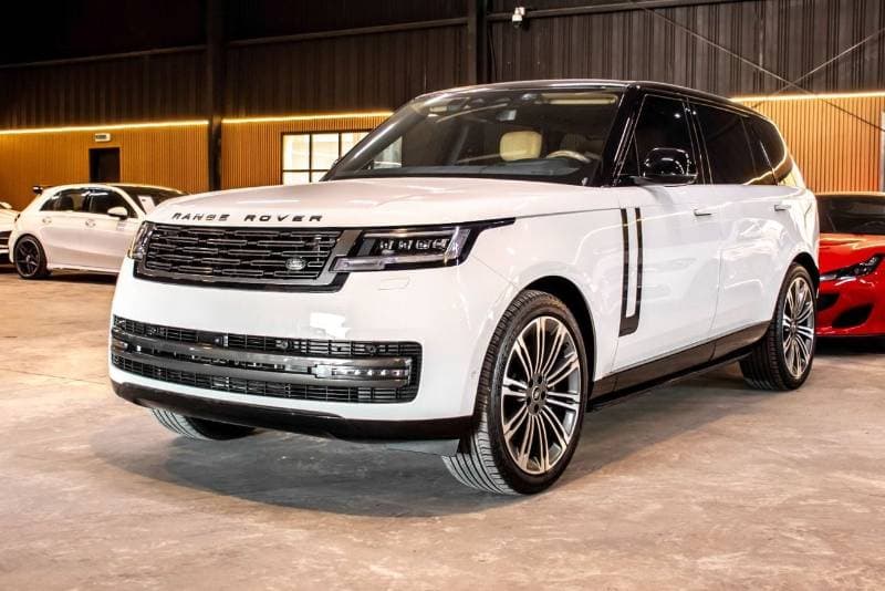 2025 Land Rover Range Rover AUTOBIOGRAPHY thumbnail 3