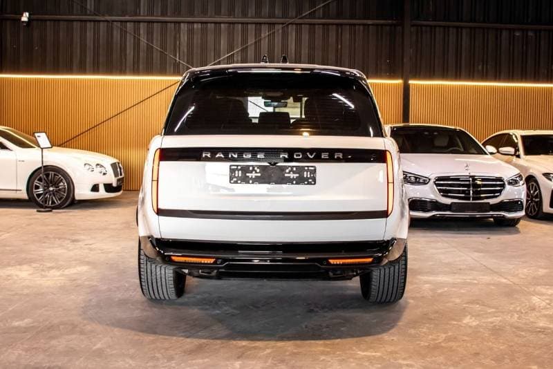 2025 Land Rover Range Rover AUTOBIOGRAPHY thumbnail 4