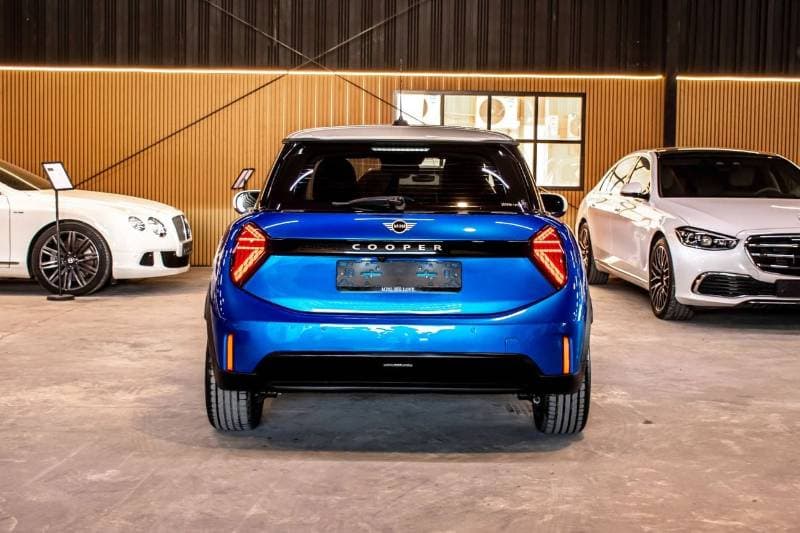 2025 Mini Cooper C thumbnail 4