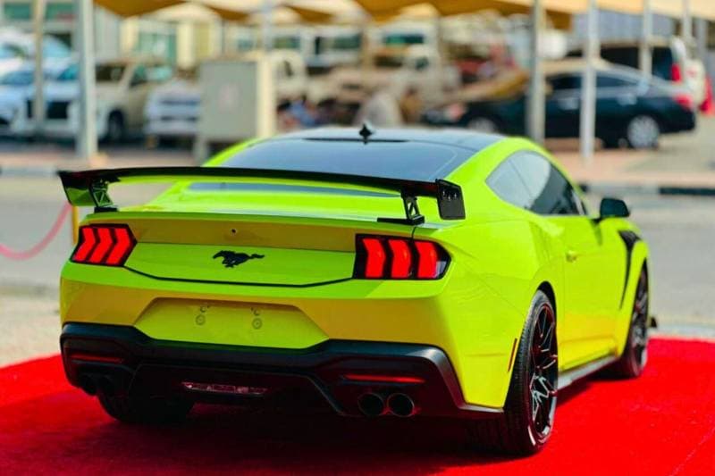 2024 Ford Mustang PREMIUM thumbnail 4