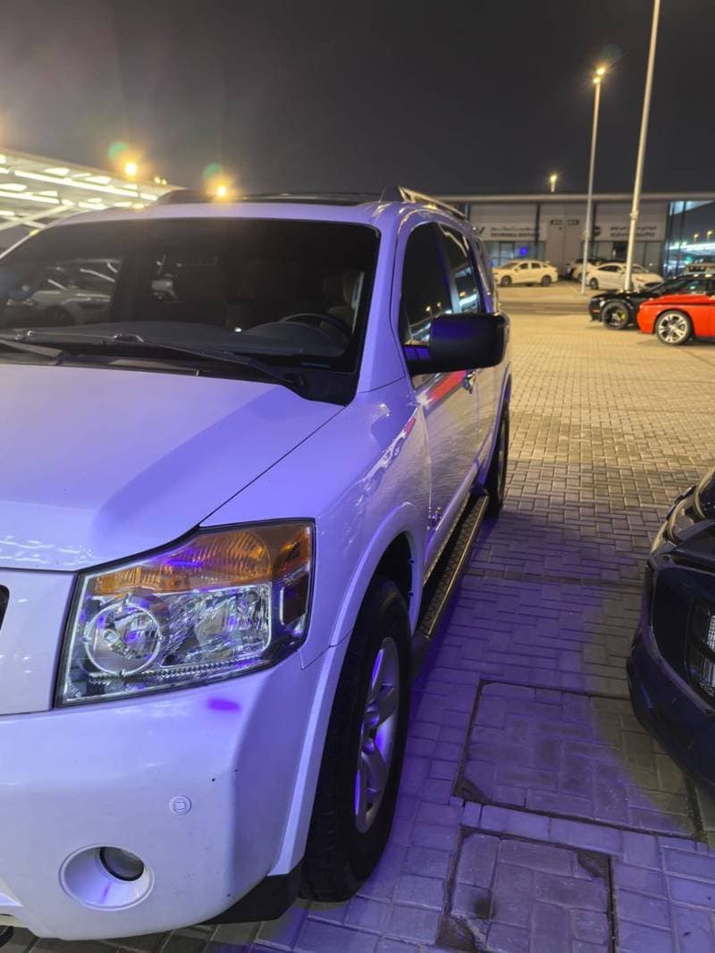 2015 Nissan Armada LE thumbnail 5