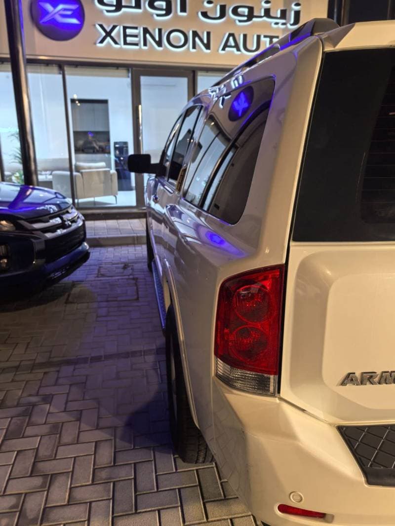 2015 Nissan Armada LE thumbnail 6