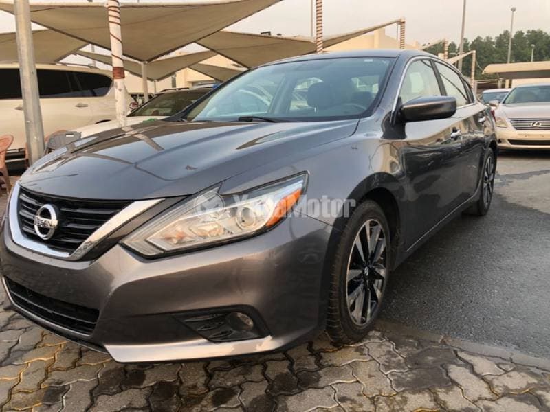 2018 Nissan Altima thumbnail 2