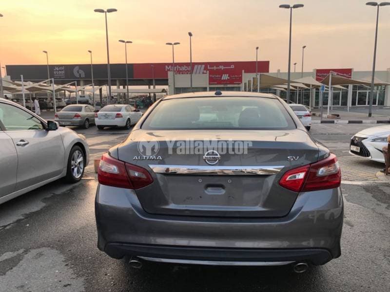 2018 Nissan Altima thumbnail 3