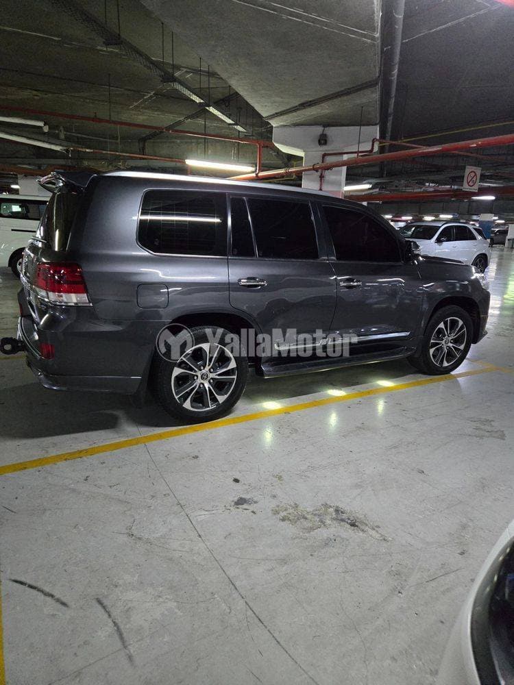 2020 Toyota Land Cruiser thumbnail 6