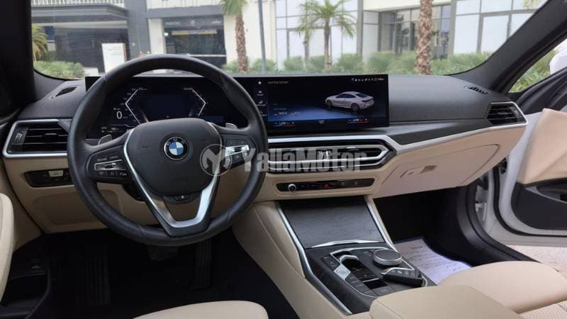 2024 BMW 4 Series Coupe thumbnail 2