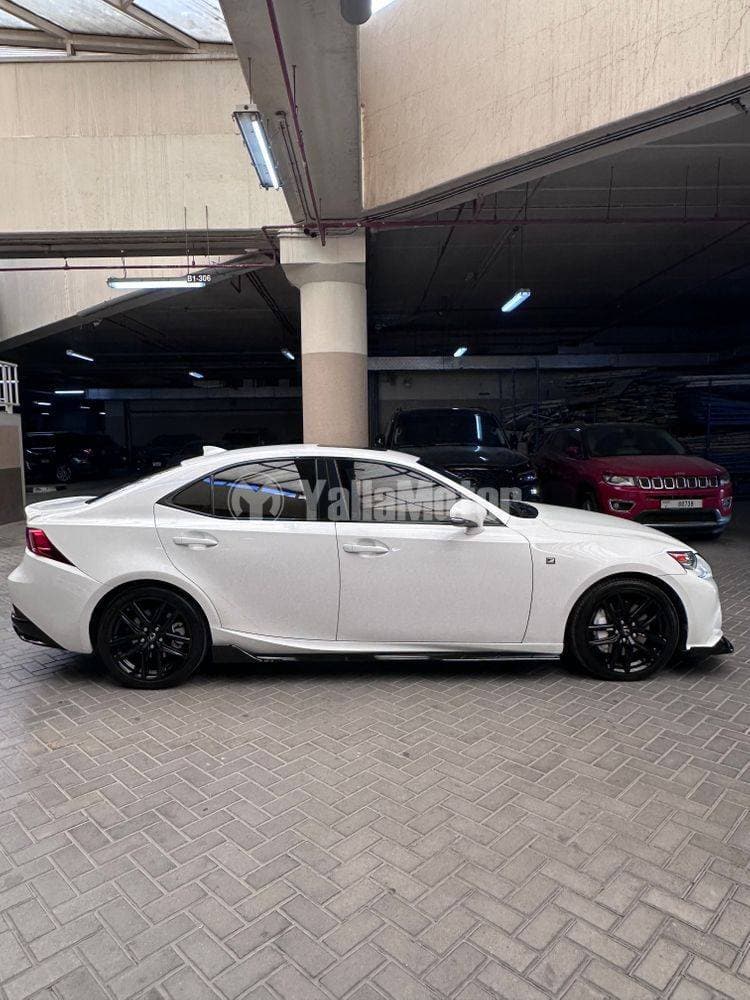 2016 Lexus IS 300 thumbnail 4