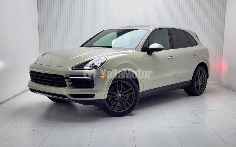 2021 Porsche Cayenne thumbnail 2
