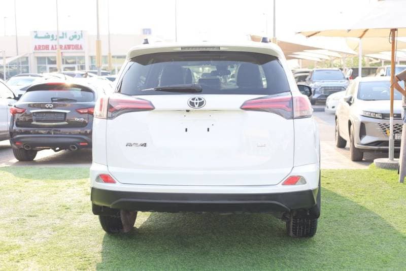 2018 Toyota Rav4 thumbnail 7