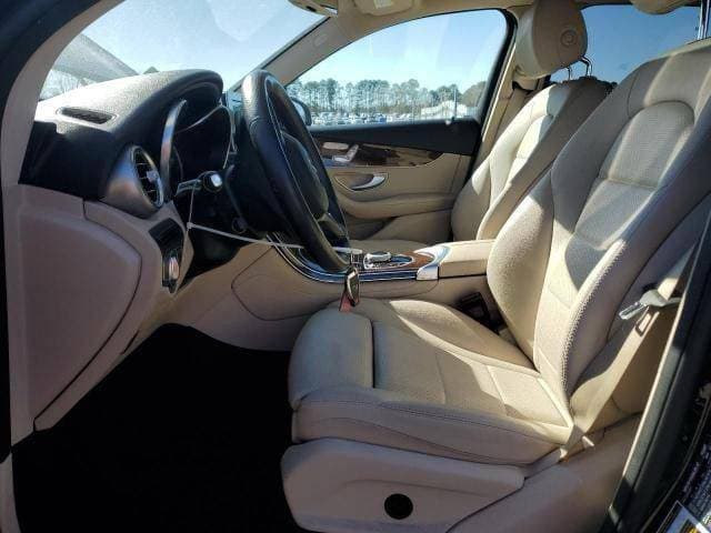 2019 Mercedes-Benz GLC-Class thumbnail 2