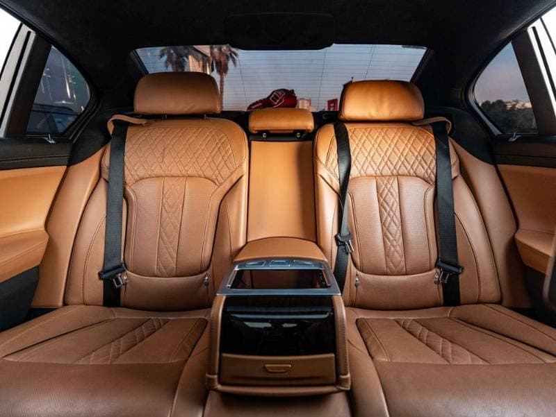2017 BMW 7 Series thumbnail 8